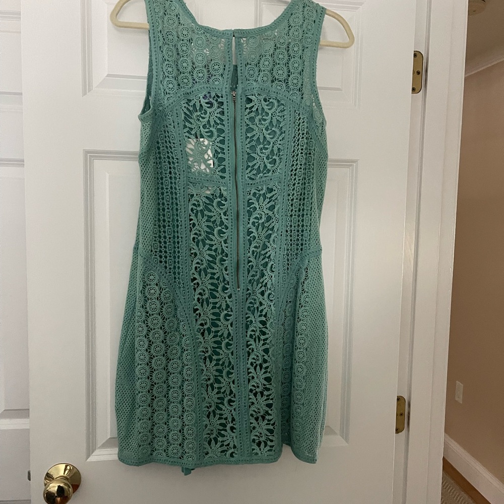 Elegant Lace Sleeveless Dress - Green